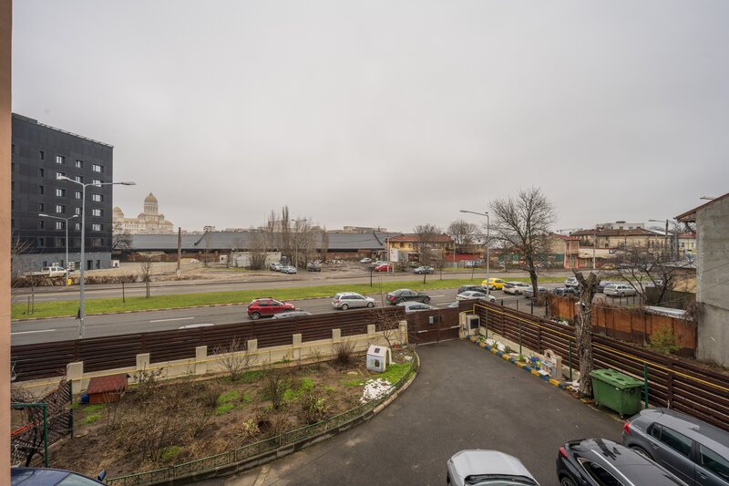 Tudor Vladimirescu, apartament spatios, 4 camere, 98 mp,  comision 0%.